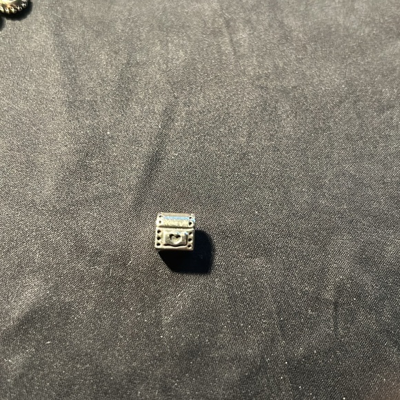 Pandora treasure chest charm - Picture 3 of 3